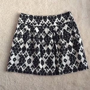 Black and White print skirt from Loft